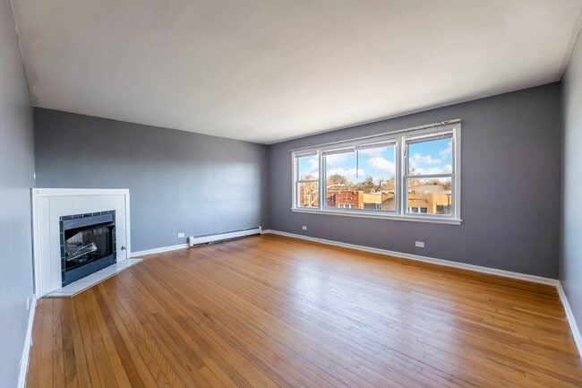 7718 S Jeffery Blvd in Chicago, IL - Building Photo - Building Photo