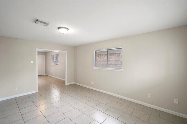 906 Ellena Rd in Houston, TX - Building Photo - Building Photo