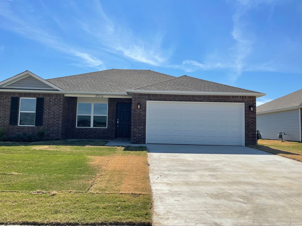 29518 E 79th Pl S in Broken Arrow, OK - Building Photo