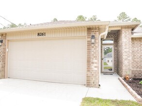 8261 Sierra St in Navarre, FL - Building Photo - Building Photo