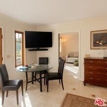 8296 Presson Pl in Los Angeles, CA - Building Photo - Building Photo