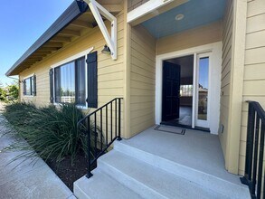 3160 French Ave in West Sacramento, CA - Building Photo - Building Photo