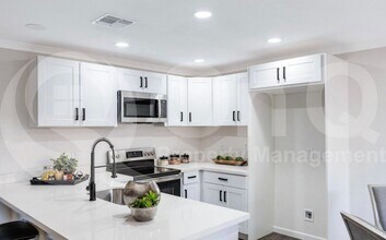 520 N Stapley Dr in Mesa, AZ - Building Photo - Building Photo