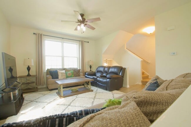 3128 Valley Falls St in Elgin, IL - Building Photo - Building Photo