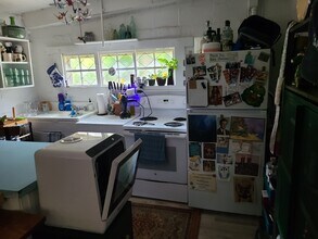 145 Mell St, Unit D in Athens, GA - Building Photo - Building Photo