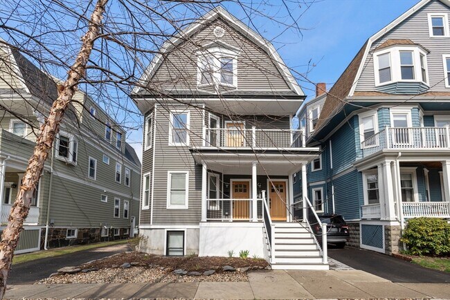 122 Highland Rd, Unit 2