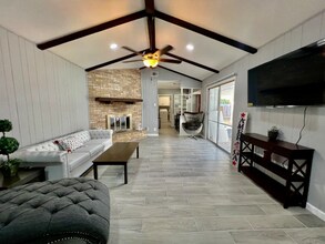 506 Balboa Dr in Universal City, TX - Building Photo - Building Photo