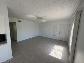 1364 Pattee Cir in Las Vegas, NV - Building Photo - Building Photo