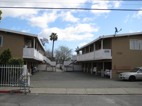 Virginia Lane Flats in Concord, CA - Building Photo - Building Photo