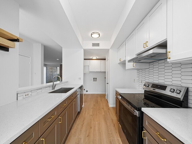 property at 2139 Lake Village Dr