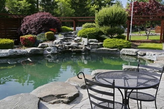 The Lodge at Madrona in Tacoma, WA - Building Photo - Building Photo