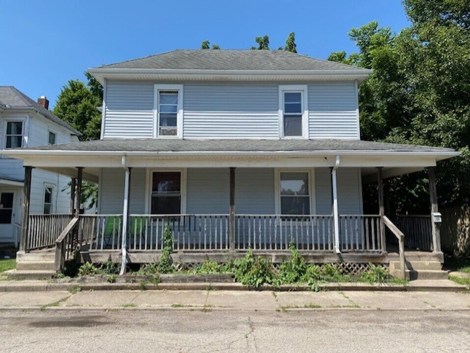 612-614-614 Cedar St in Springfield, OH - Building Photo