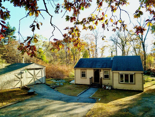 property at 252 Cedar St