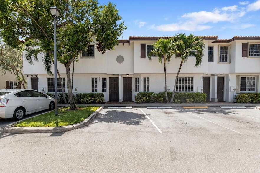 4140 Napoli Lake Dr in West Palm Beach, FL - Building Photo