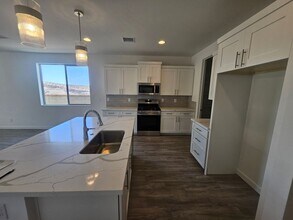 1410 Dutchman Trail in Bullhead City, AZ - Building Photo - Building Photo