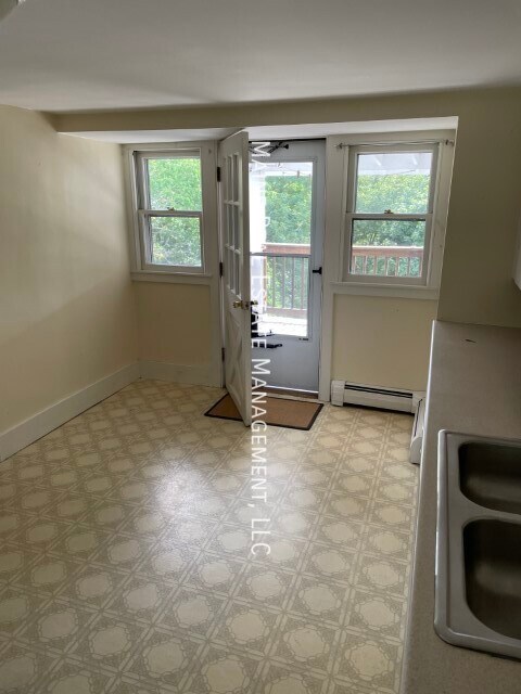 12 5th St, Unit 3 in Bangor, ME - Building Photo - Building Photo
