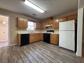 427 Lee Rd in Phenix City, AL - Building Photo - Building Photo