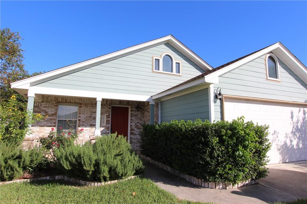 229 Katy B Ln in Bastrop, TX - Building Photo