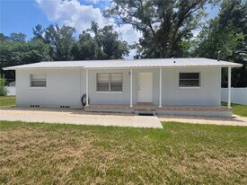 2400 NE 57th Pl in Ocala, FL - Building Photo