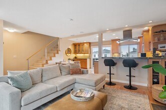 427 Manhattan Ave in Hermosa Beach, CA - Building Photo - Building Photo