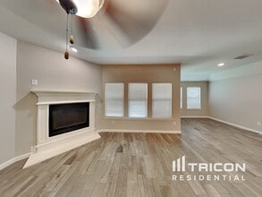 124 Gentle Winds Rd in Waxahachie, TX - Building Photo - Building Photo