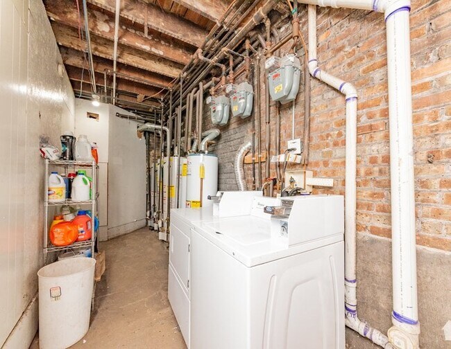 3636 W Shakespeare Ave in Chicago, IL - Building Photo - Building Photo