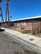 236 W Philadelphia Ave in Las Vegas, NV - Building Photo