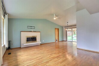 29909 21st Ave S in Federal Way, WA - Building Photo - Building Photo