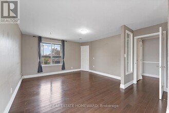 983 Victoria Park Ave in Toronto, ON - Building Photo - Building Photo