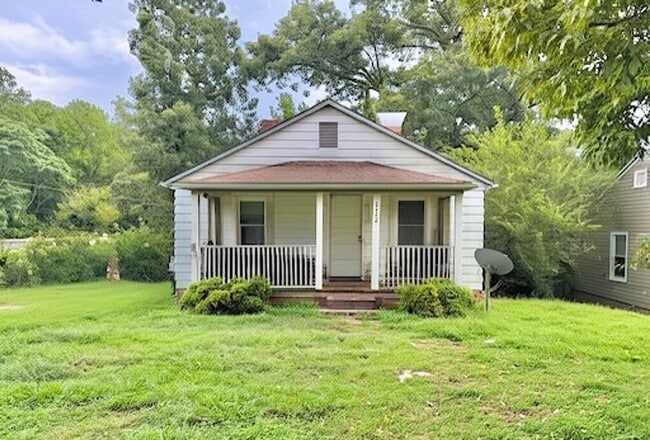 property at 714 E Sharpe St