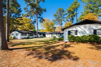 106 Fidelity/109 W Poplar in Carrboro, NC - Foto de edificio - Interior Photo