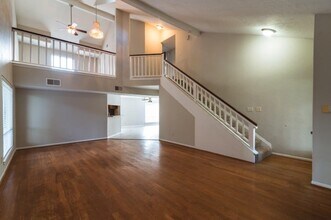 16007 Sierra Vista Dr in Houston, TX - Building Photo - Building Photo
