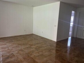 9555 Phipps Ln in Wellington, FL - Building Photo - Building Photo