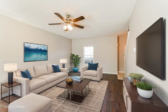 8737 Clear Sky Path in Memphis, TN - Building Photo - Building Photo