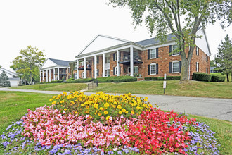 Glens of Bloomfield Apartments in Bloomfield Hills, MI - Foto de edificio - Building Photo