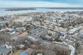 Top of the Harbour at Oyster Bay in Oyster Bay, NY - Building Photo - Building Photo