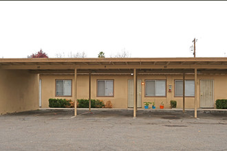 Clark Apartments in Fresno, CA - Building Photo - Building Photo