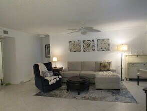 2708 Black Oak Way in Boynton Beach, FL - Building Photo - Building Photo