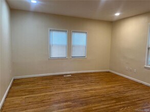 42 E Main St in Middletown, NY - Building Photo - Building Photo