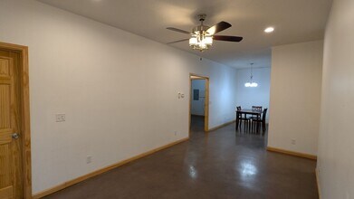 1600 4th Ave in Council Bluffs, IA - Building Photo - Building Photo