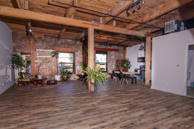 The Newberry Lofts / Artist Loft Apartments