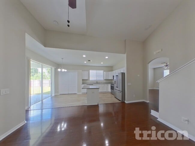 9346 Black Thorn Loop in Land O Lakes, FL - Building Photo - Building Photo