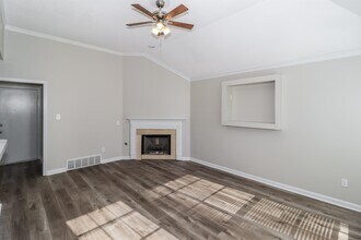 3815 Richbrook Dr in Memphis, TN - Building Photo - Building Photo