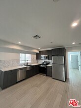 246 N Dillon St in Los Angeles, CA - Building Photo - Building Photo