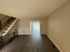 9419 Reeder Dr in Overland Park, KS - Building Photo - Building Photo