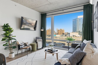 Post Chicago in Chicago, IL - Building Photo - Building Photo