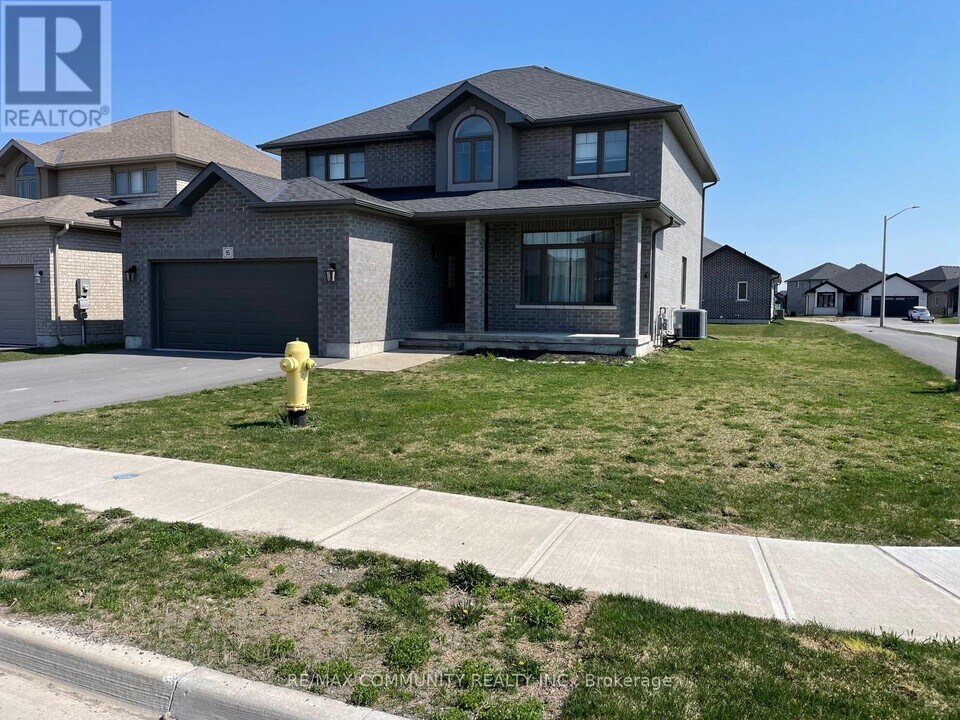 95 Hampton Ridge Drive in Belleville, ON - Building Photo