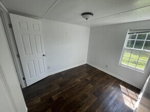 94 Knox Dr in Red Springs, NC - Building Photo - Building Photo