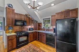 9 Ashby St in Groton, CT - Building Photo - Building Photo