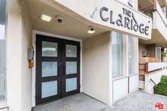 425 S Kenmore Ave in Los Angeles, CA - Building Photo - Building Photo